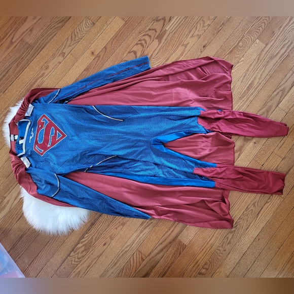 DC Supergirl Costume 🦸‍♀️ - Picture 3 of 12